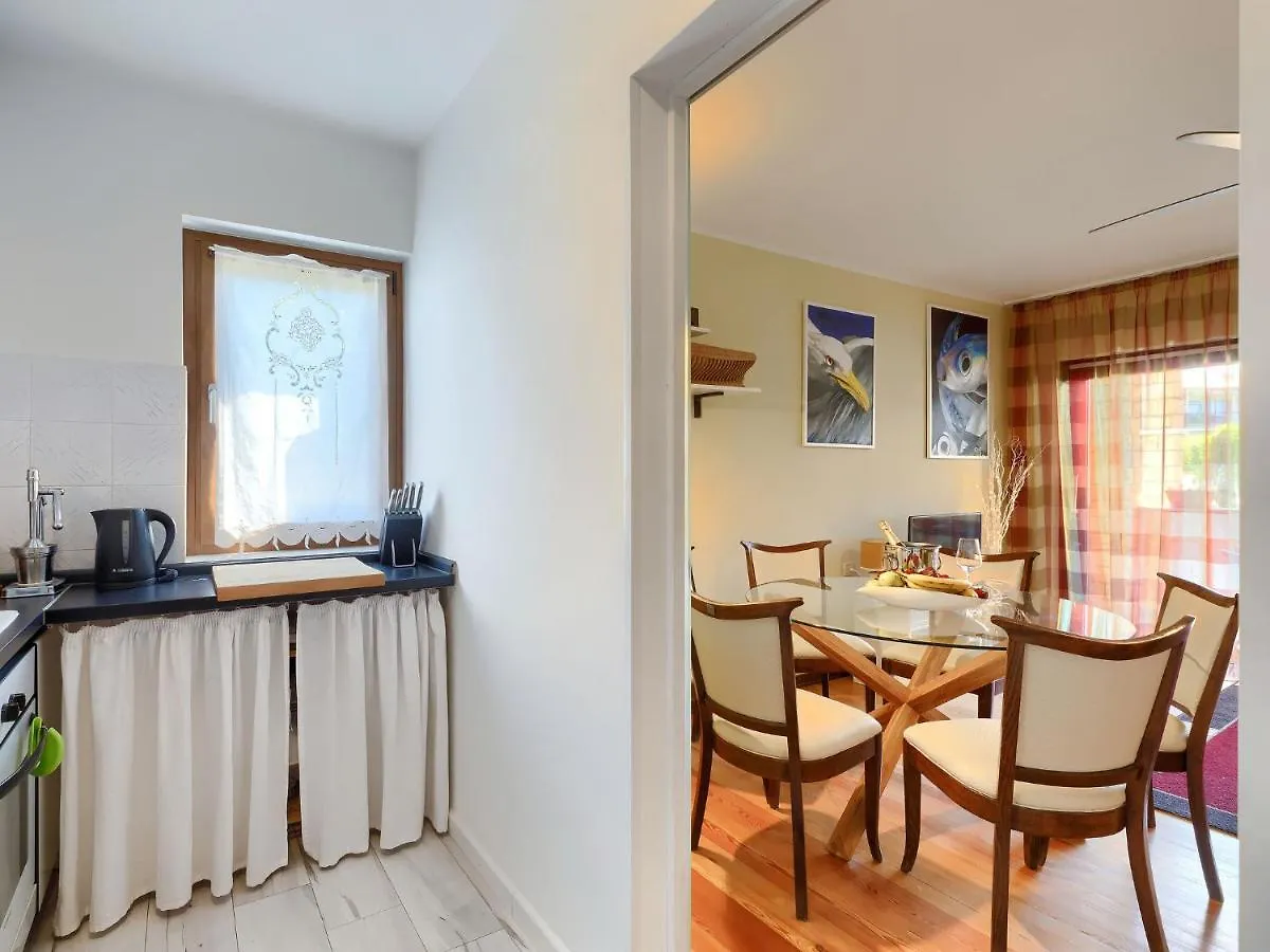 Apartment Tiziana-3 By Interhome ウマグ